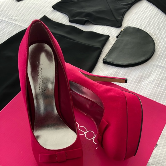 Fuchsia Velvet Pumps - Picture 3 of 8